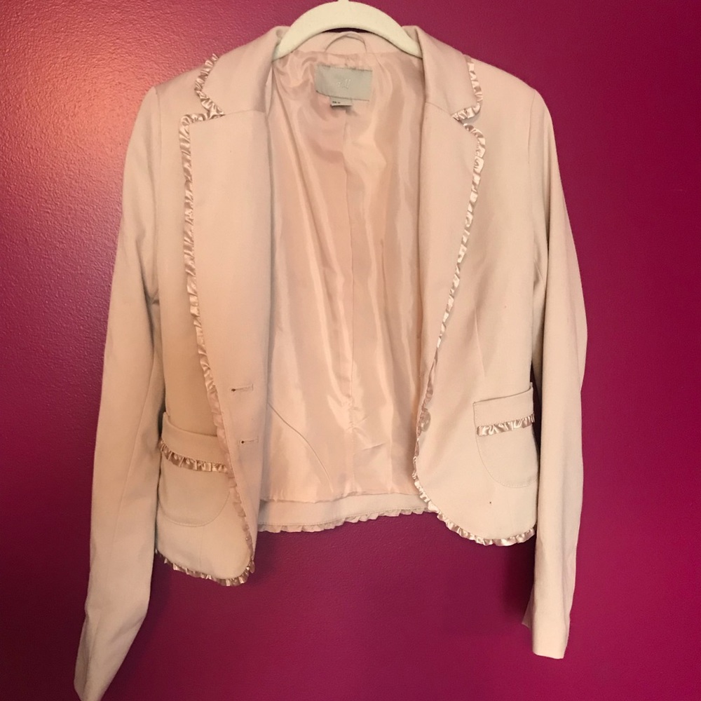 H&M Blush Blazer with light ruffled edges